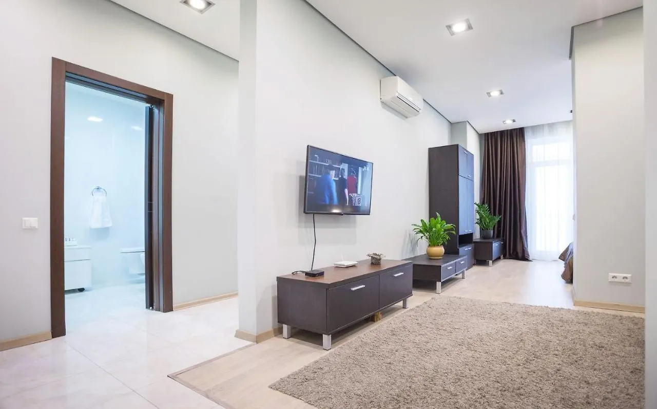 Navit Apartments With Breakfast, Near The Railway Station, The City Center And The Park Kyiv Ukraine