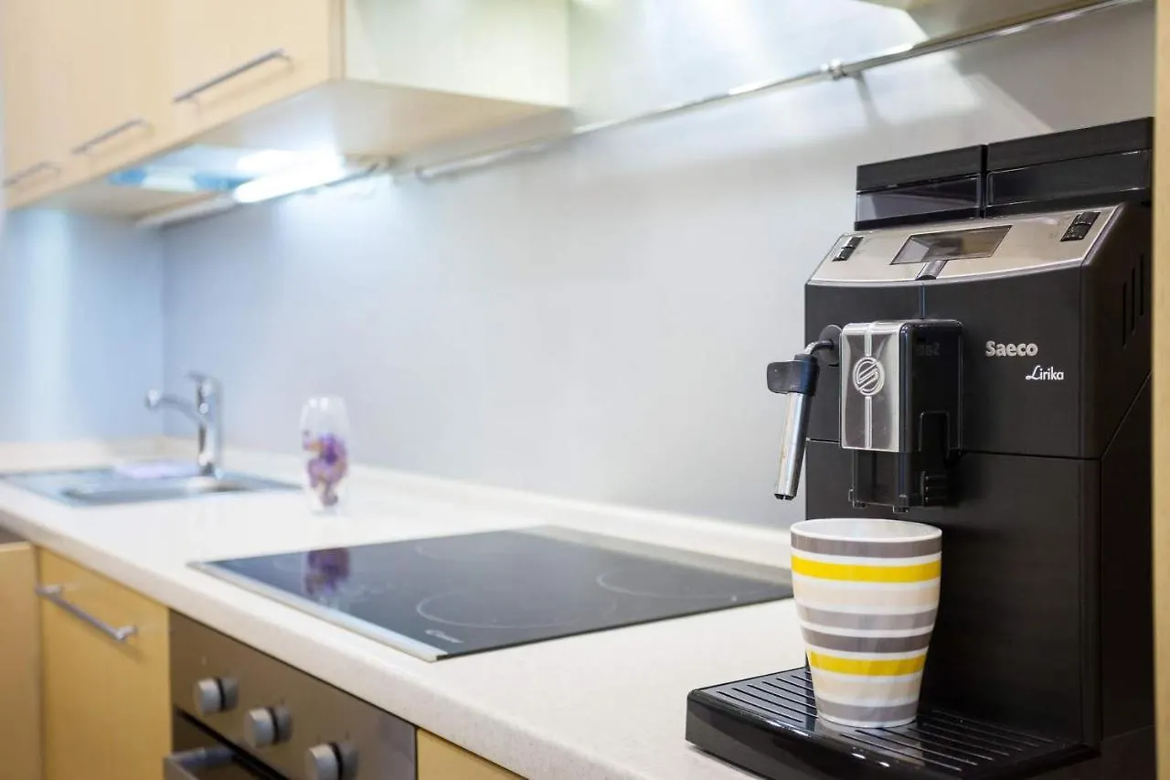 Navit Apartments With Breakfast, Near The Railway Station, The City Center And The Park Κίεβο
